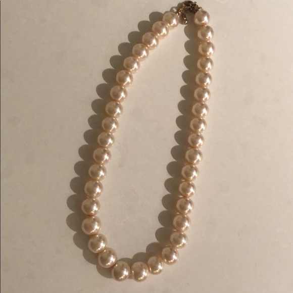 Jewelry - Pink pearl necklace Jewelry - Pink pearl necklace